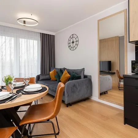 Lejlighed Okrzei Stylish With Balcony & Parking By Renters