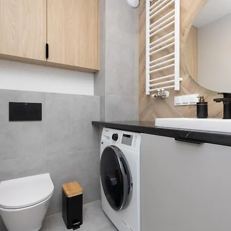 Okrzei Stylish With Balcony & Parking By Renters * Gdynia