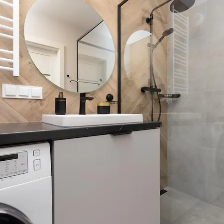 Lejlighed Okrzei Stylish With Balcony & Parking By Renters